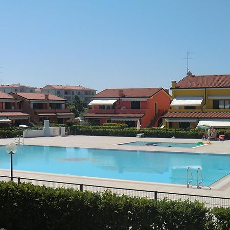 Residence Villaggio Dei Fiori Con Piscina E Posto Spiaggia Incluso كاوْرلي الغرفة الصورة