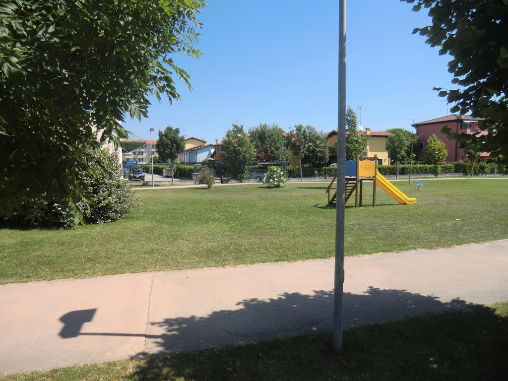 Residence Villaggio Dei Fiori Con Piscina E Posto Spiaggia Incluso كاوْرلي الغرفة الصورة