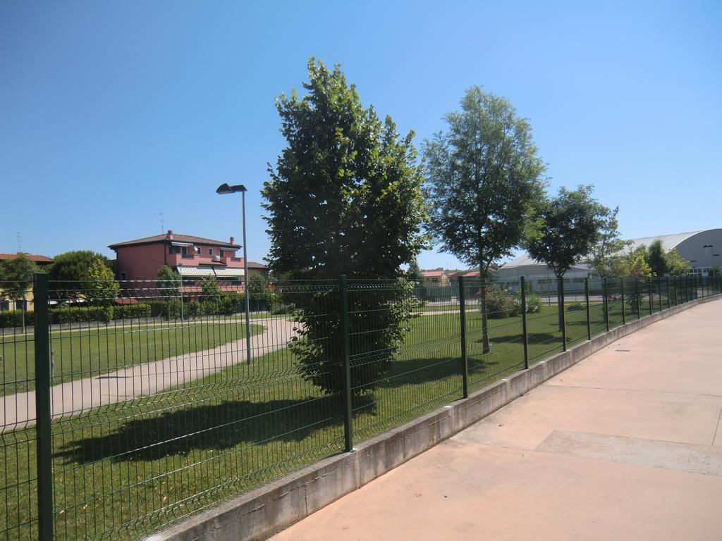 Residence Villaggio Dei Fiori Con Piscina E Posto Spiaggia Incluso كاوْرلي الغرفة الصورة