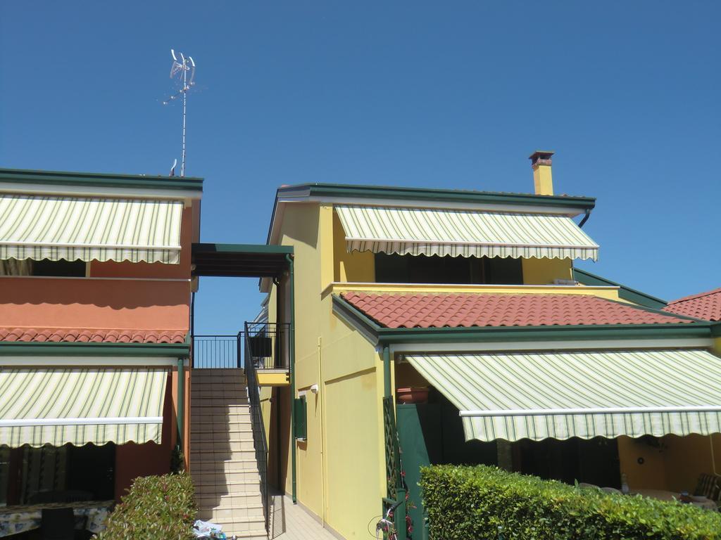 Residence Villaggio Dei Fiori Con Piscina E Posto Spiaggia Incluso كاوْرلي الغرفة الصورة