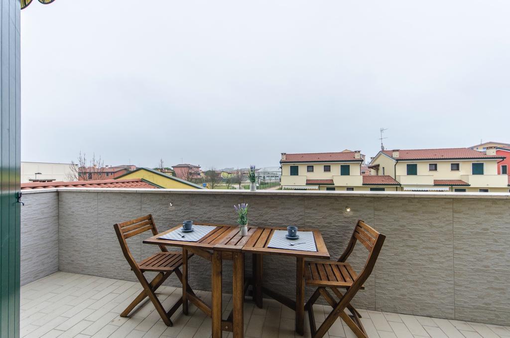 Residence Villaggio Dei Fiori Con Piscina E Posto Spiaggia Incluso كاوْرلي الغرفة الصورة